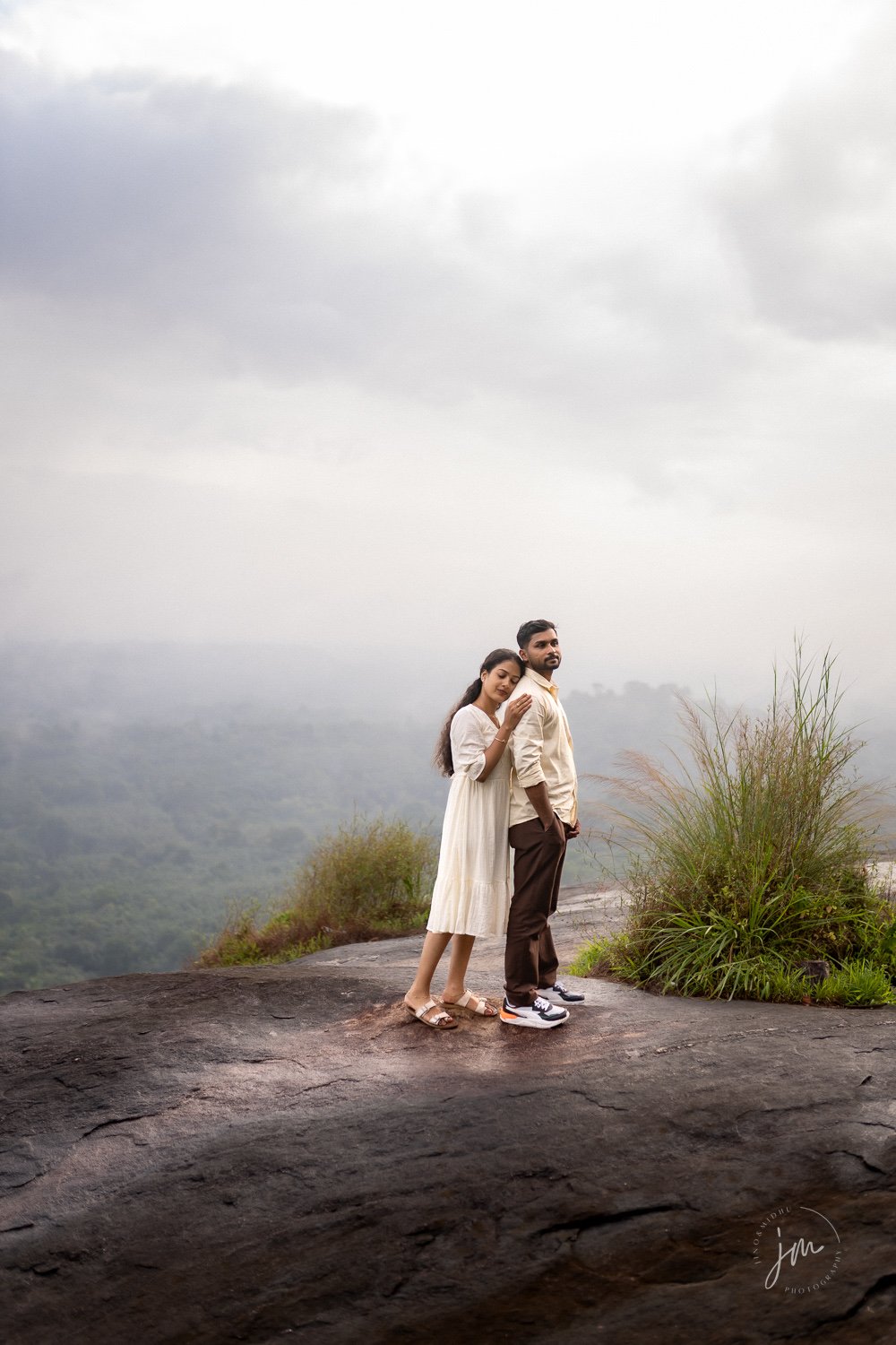 Tijo and Sanjana candid wedding photography Kollam 09